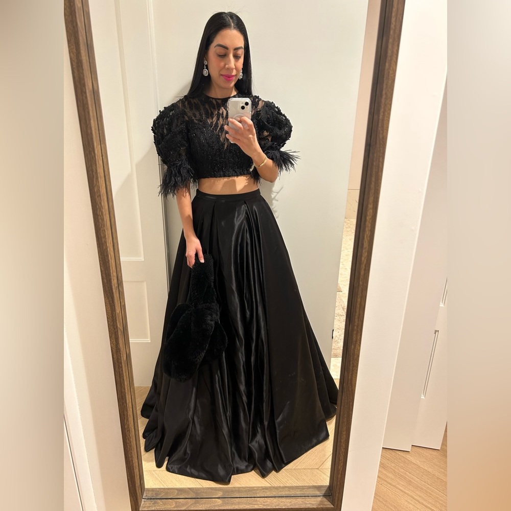 Mahima Mahajan - Azra Lehenga